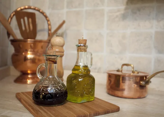 Loggia Dei Maestri Comacini Assisi